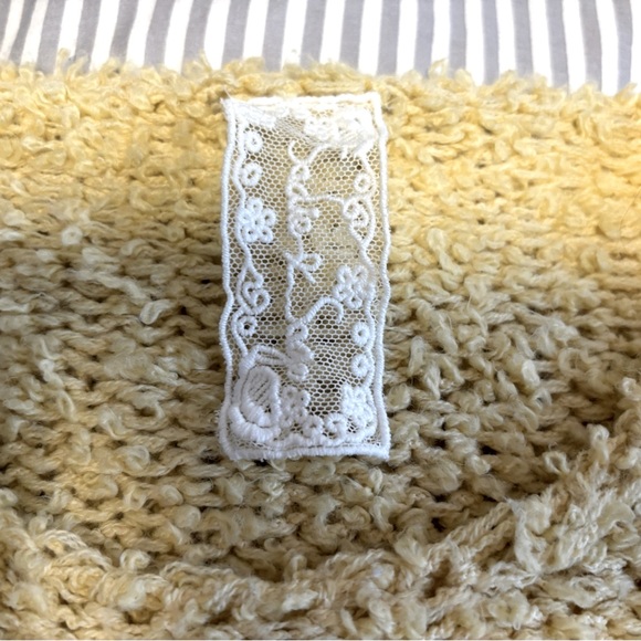 Sadie and Sage Sweater - Picture 4 of 5